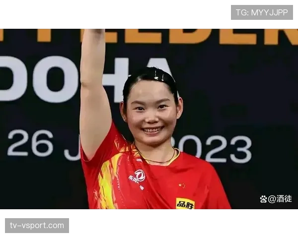 何卓佳私下穿得比赛场还飒，这姐是去打球还是走秀？