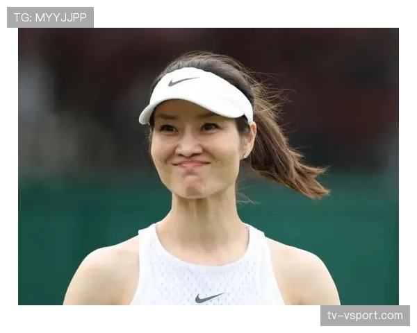 李娜退役后居然天天五点起床遛狗，这自律劲儿比打大满贯还狠？